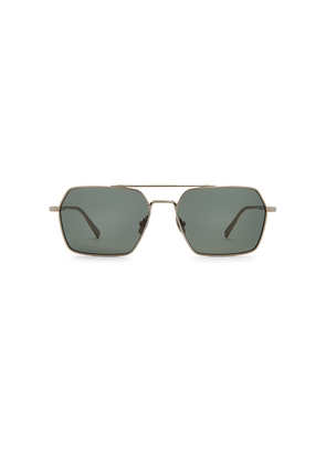 Garrett Leight Alta Sun in Metallic Silver.