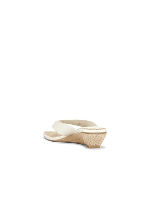 Rag & Bone Jo Thong Wedge Sandal in Cream. Size 36. Also in 38, 40.
