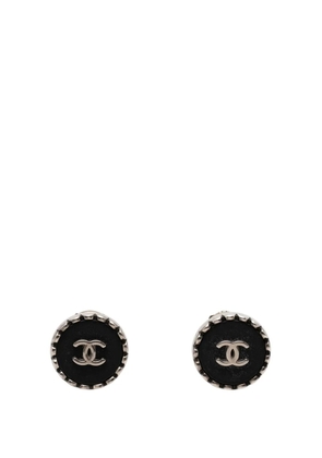 CHANEL Pre-Owned 1996 CC Brass Enamel Button Clip on Earrings costume earrings - Black