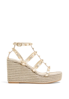 Valentino Garavani Rockstud laminated nappa wedge sandals 95mm - Gold