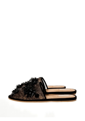 Balenciaga floral-embellished lace flat sandals - White