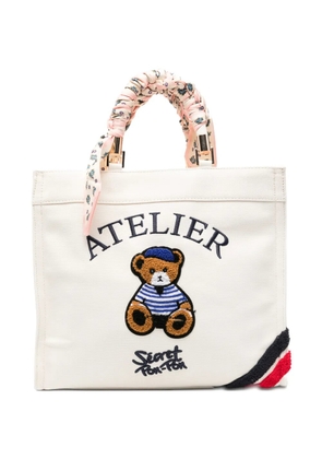 Secret Pon Pon medium Saint Tropez bear-patch tote bag - White