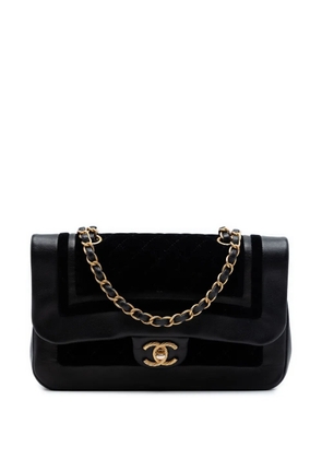 CHANEL Pre-Owned 2017-2018 Paris Cosmopolite Medium Velvet and Metallic Lambskin Flap shoulder bag - Black