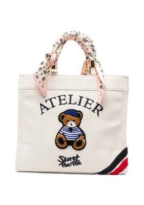 Secret Pon Pon Saint Tropez teddy-patch shoulder bag - Neutrals
