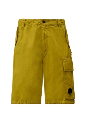 C.P. Company Lens-detail cargo shorts - Green
