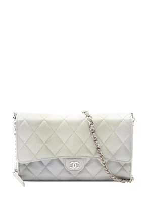 CHANEL Pre-Owned 2022 CC Quilted Iridescent Caviar Phone Holder with Chain crossbody bag - Silver