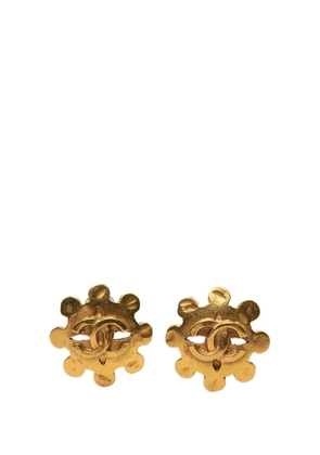 CHANEL Pre-Owned 1994 CC Gold Plated Flower Clip On Earrings costume earrings