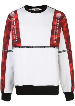 A BATHING APE® camouflage trim T-shirt - White