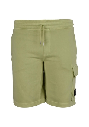 C.P. Company Lens-detail cargo shorts - Green