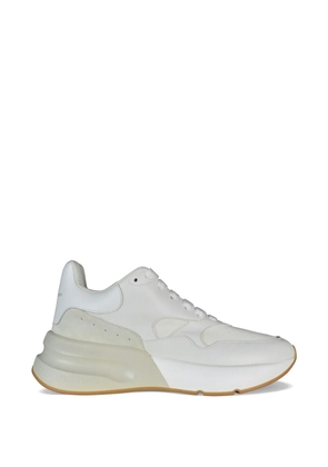 Alexander McQueen Oversize Runner sneakers - White