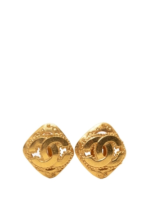 CHANEL Pre-Owned 1996 CC Gold Plated Rhombus Clip On Earrings costume earrings