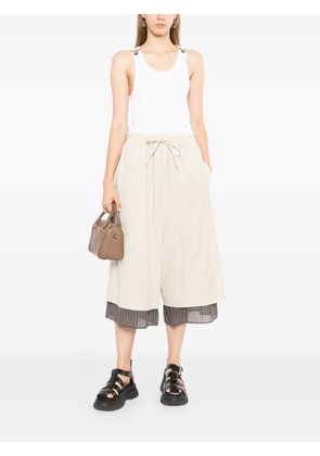 Y's layered pinstripe-pattern shorts - Neutrals