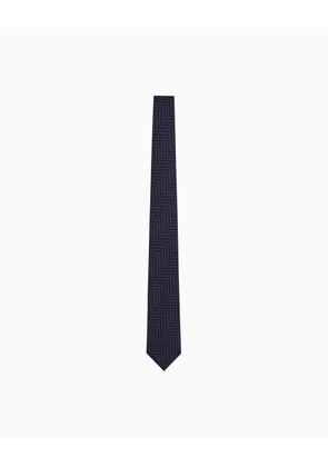Pure silk tie with chevron-motif jacquard lettering
