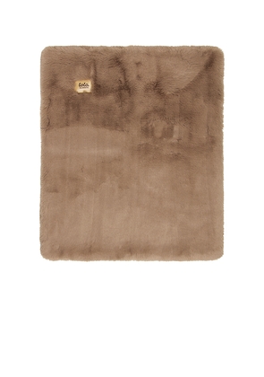 Lola Blankets The Pet Pad in Tan.
