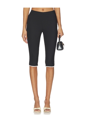 Lisa Says Gah Bea Pedal Pusher in Black. Size S. Also in M, L, XL.