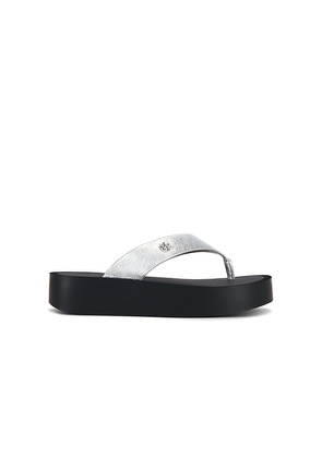 Tory Burch Leather Platform Flip Flop in Metallic Silver. Size 9. Also in 8, 5, 6, 7, 10.
