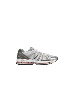 U18907 Sneakers