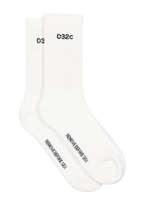 032c Remove Before Sex socks - White