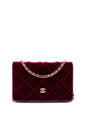 CHANEL Pre-Owned 2016-2017 CC Quilted Velvet Wallet on Chain crossbody bag - Red