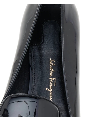 Ferragamo Pre-Owned patent leather flat pumps - Black
