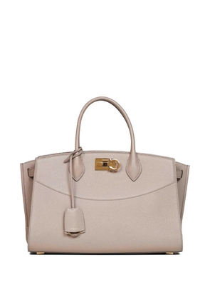 Ferragamo Gancini hammered leather tote bag - Neutrals