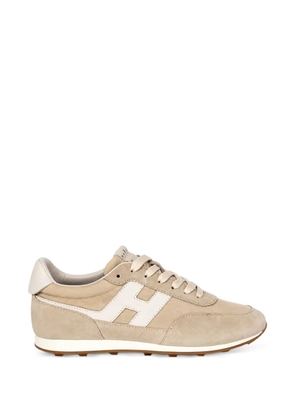 Hogan logo-patch lace-up sneakers - Neutrals