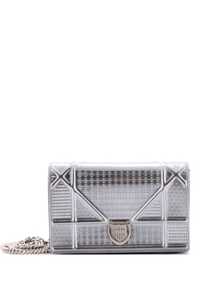 Christian Dior Pre-Owned Diorama Wallet on Chain Cannage Embossed Calfskin clutch bag - Silver