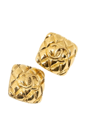 CHANEL Pre-Owned quilted CC logo earrings - Gold