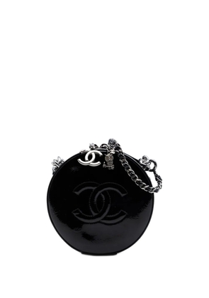 CHANEL Pre-Owned 2018-2019 CC Patent Round as Earth Bag satchel - Black