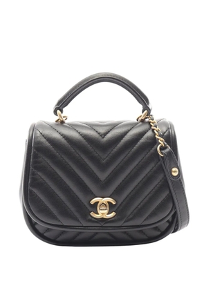 CHANEL Pre-Owned 2017-2018 Mini Reverse Quilted Chevron Lambskin Round satchel - Black