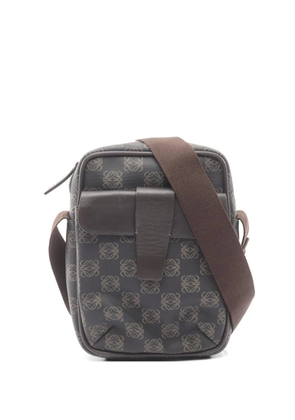 Loewe Pre-Owned 2000s Repeat Anagram crossbody bag - Brown