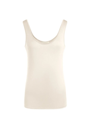 12 STOREEZ Cassiopeia scoop-neck tank top - White