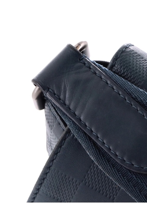 Louis Vuitton Pre-Owned District Messenger Bag Damier Infini Leather PM crossbody bag - Blue