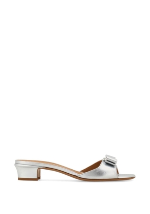 Ferragamo Vara bow slides - Silver
