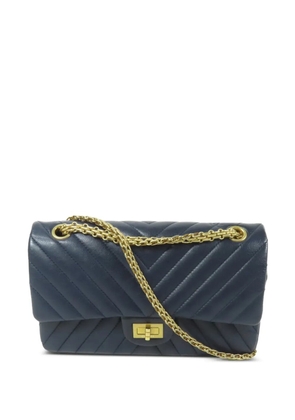 CHANEL Pre-Owned 2.55 shoulder bag - Blue