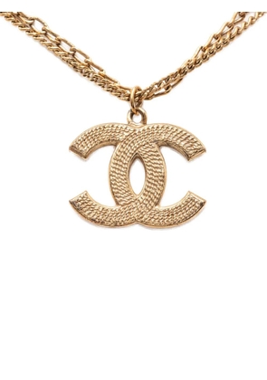 CHANEL Pre-Owned 2006 CC Gold Plated Textured Pendant Double Chain Necklace costume necklace