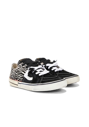 Paul Easterlin Caly Star Low Sneakers in Black & Zebra - Black. Size 46 (also in 41, 42, 43, 45).