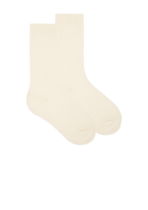 Eterne Classic Rib Socks in Cream.