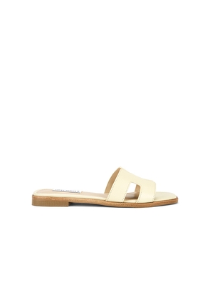 Steve Madden Hadyn Sandal in Yellow. Size 6.5. Also in 8.5.
