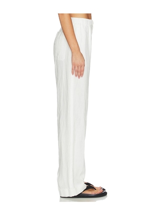 Vince Hemp Utility Pant in White. Size 2. Also in 6, 8, 10.