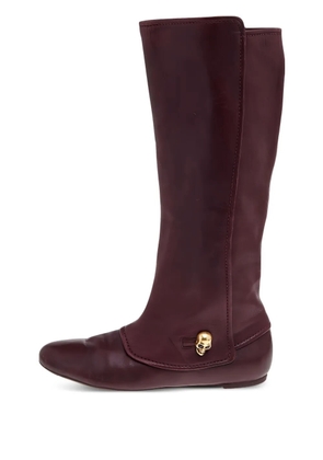 Alexander McQueen Pre-Owned skull-embellished knee-high boots - Brown