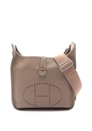 Hermès Pre-Owned 2025 Clemence Evelyne III PM crossbody bag - Brown