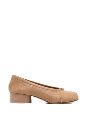 Maison Martin Margiela Pre-Owned Tabi pumps - Brown