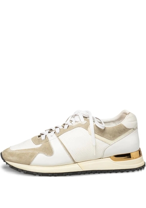 Louis Vuitton Pre-Owned Run Away suede-panelled sneakers - White