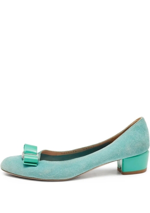 Ferragamo Pre-Owned Vara-bow block-heel pumps - Blue
