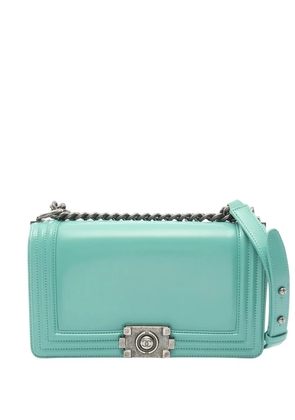 CHANEL Pre-Owned 2015-2016 Old Medium Calfskin Boy Flap shoulder bag - Green