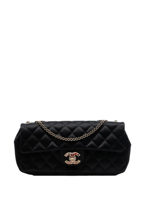 CHANEL Pre-Owned 2009-2010 Quilted Satin Precious Jewel East West Flap shoulder bag - Black
