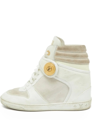 Louis Vuitton Pre-Owned Épi Leather sneakers - White