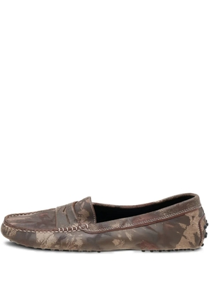 Tod's Vintage camouflage-print loafers - Brown