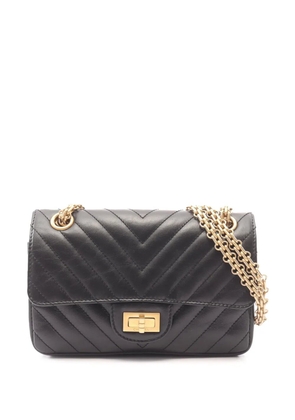 CHANEL Pre-Owned 2021-2026 Reissue 2.55 Chevron Calfskin Single Flap 224 shoulder bag - Black